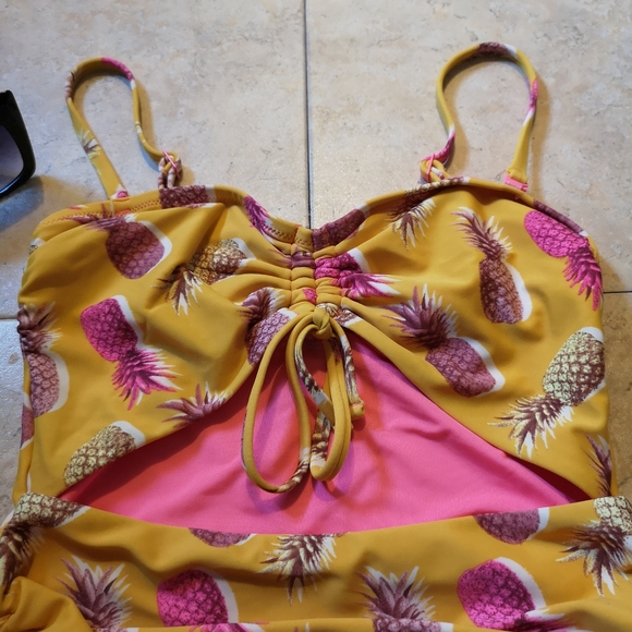 American Eagle Cut Out Runching Tie One Piece Baithing Suit - Picture 7 of 16